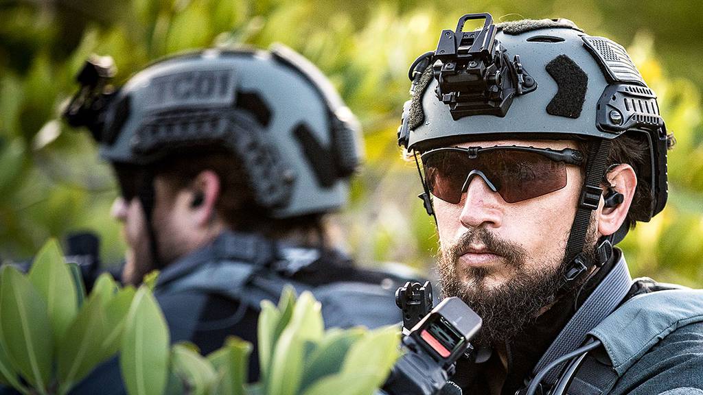 This is how Oakley eyewear became so popular with tactical pros