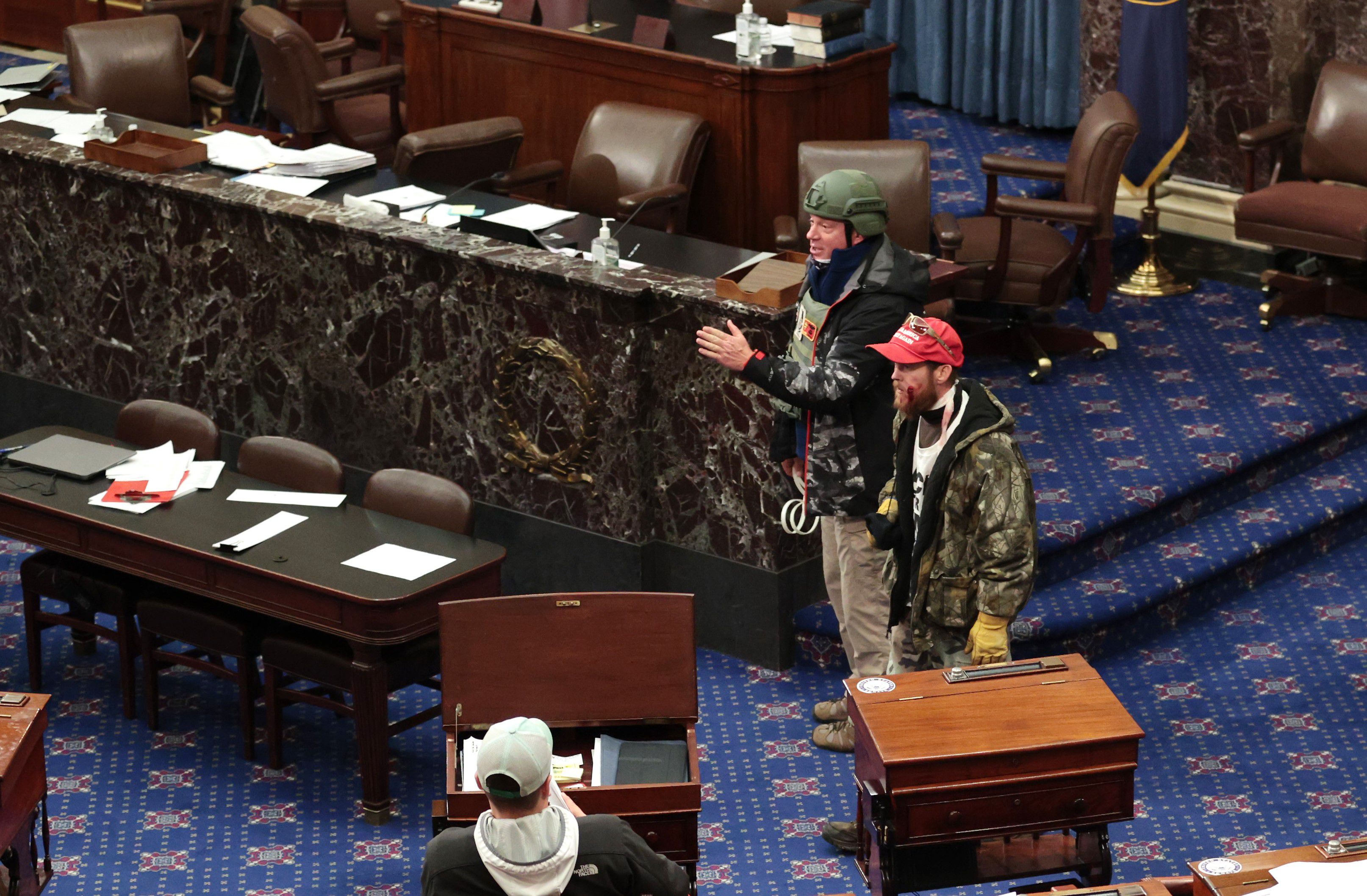 insurrectionist-zip-tie-guy-identified-as-retired-air-force-lieutenant-colonel