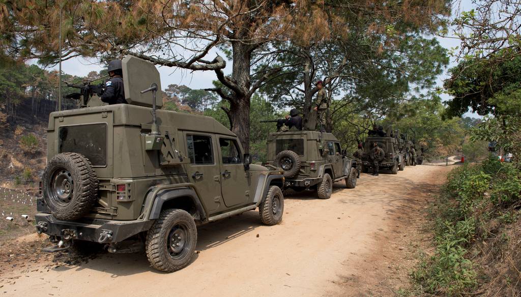 Vehículos militares donados por EE.UU. utilizados indebidamente en Guatemala, según vigilancia