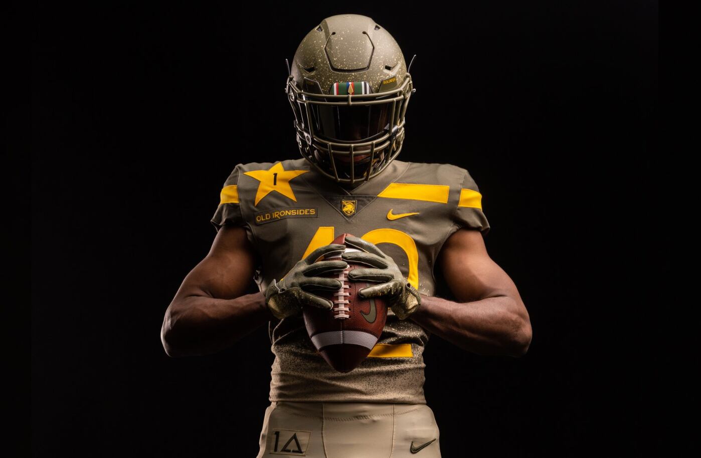 Oregon Ducks unveil new uniforms for Week 2 matchup