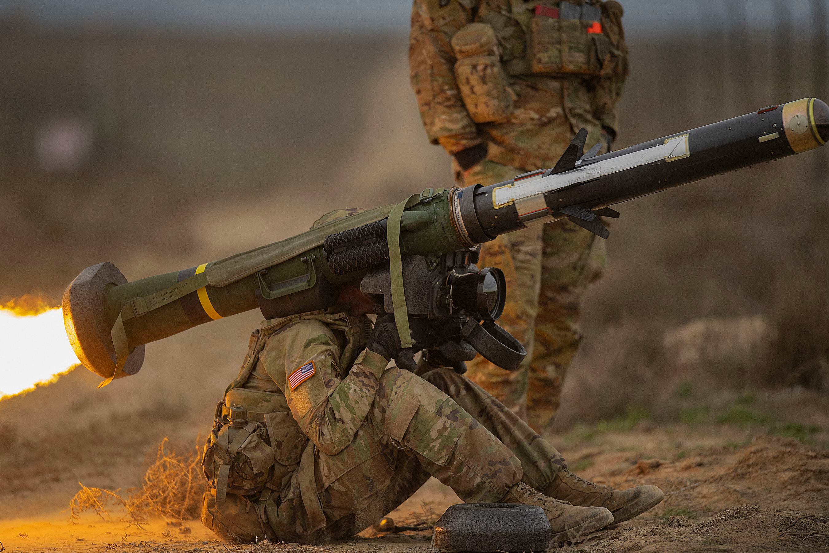 public enemy レッドヴァイナル Task force seeks lighter Javelin missiles, robot dogs for