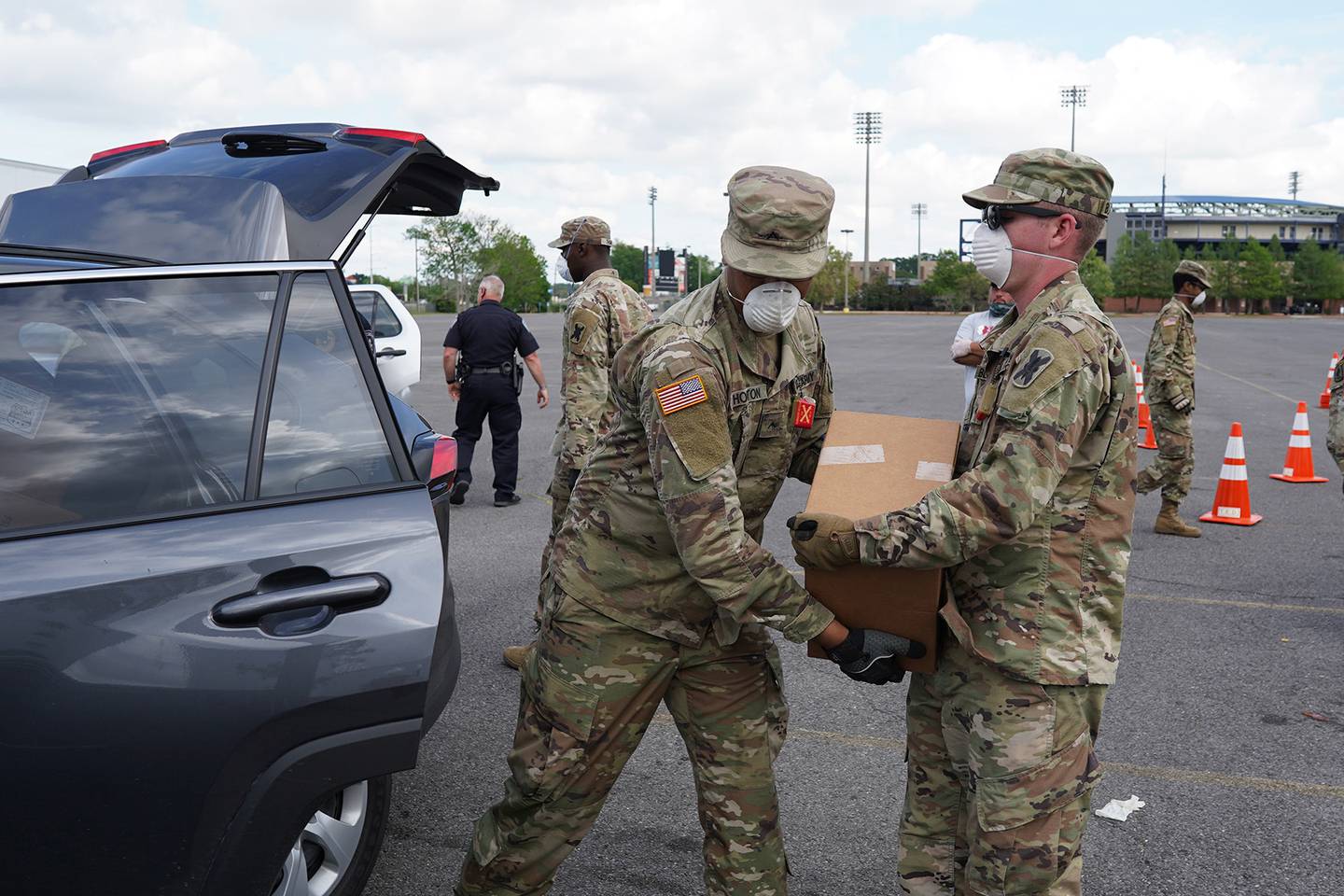 La. National Guard assist with food distribution
