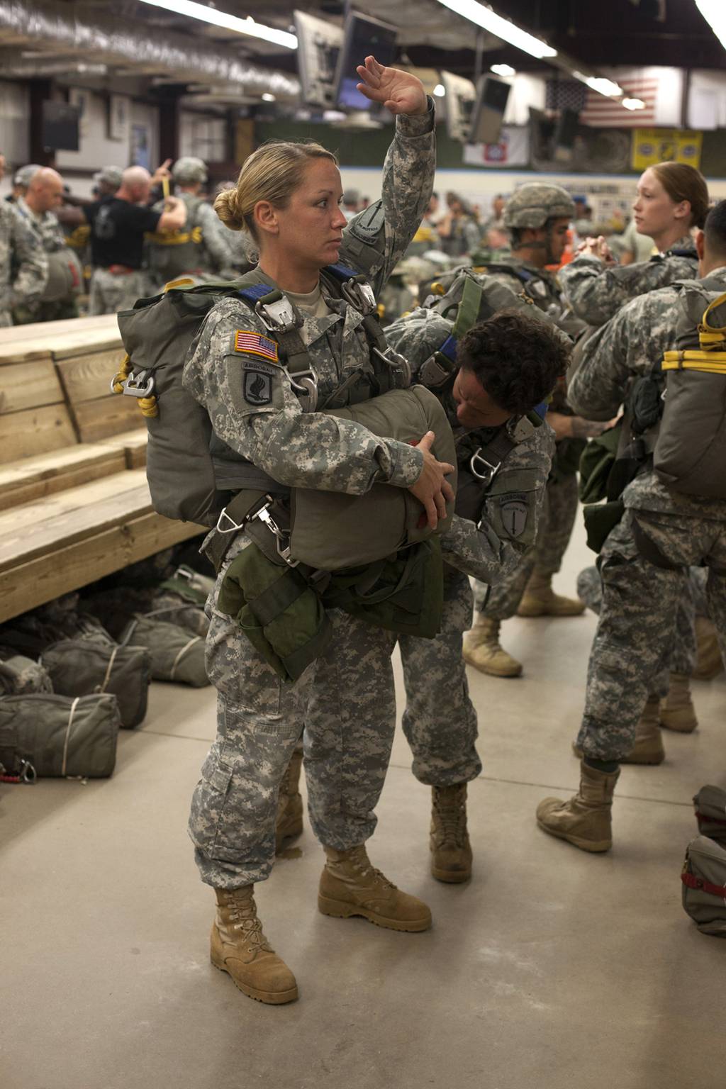 Officials: Military likely to open most combat jobs to women