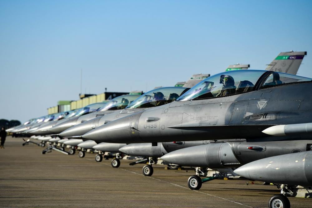 F-16 fighter jets