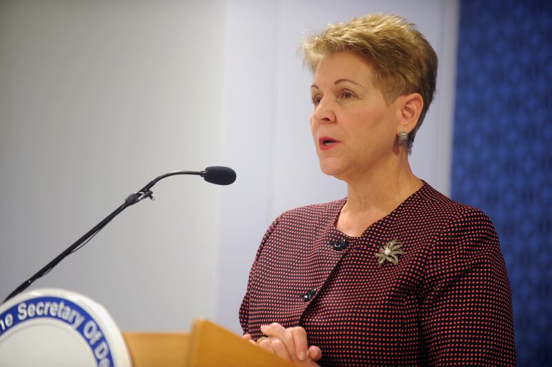 Jessica Backes Pentagon personnel chief steps down