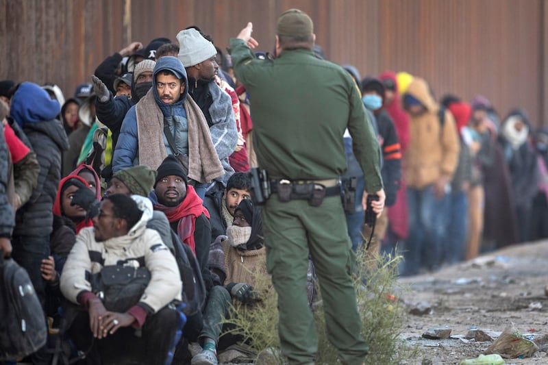 Arizona governor sends National Guard to the border
