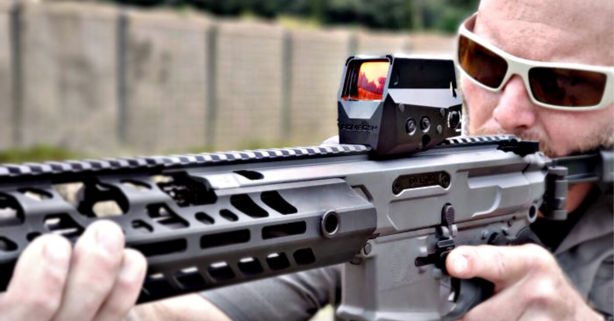 SIG SAUER Electro-Optics ROMEO8H Wins 2019 Golden Triggr for “Innovation in Optics”