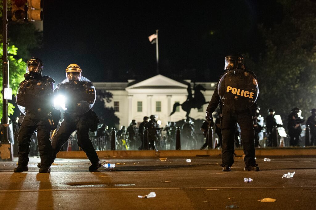 Senator: Deploy active-duty military to deal with violent protesters