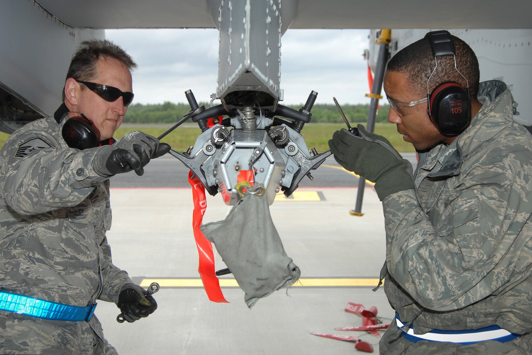 Military Flight Training USA | IDGA, image size:2048x1365