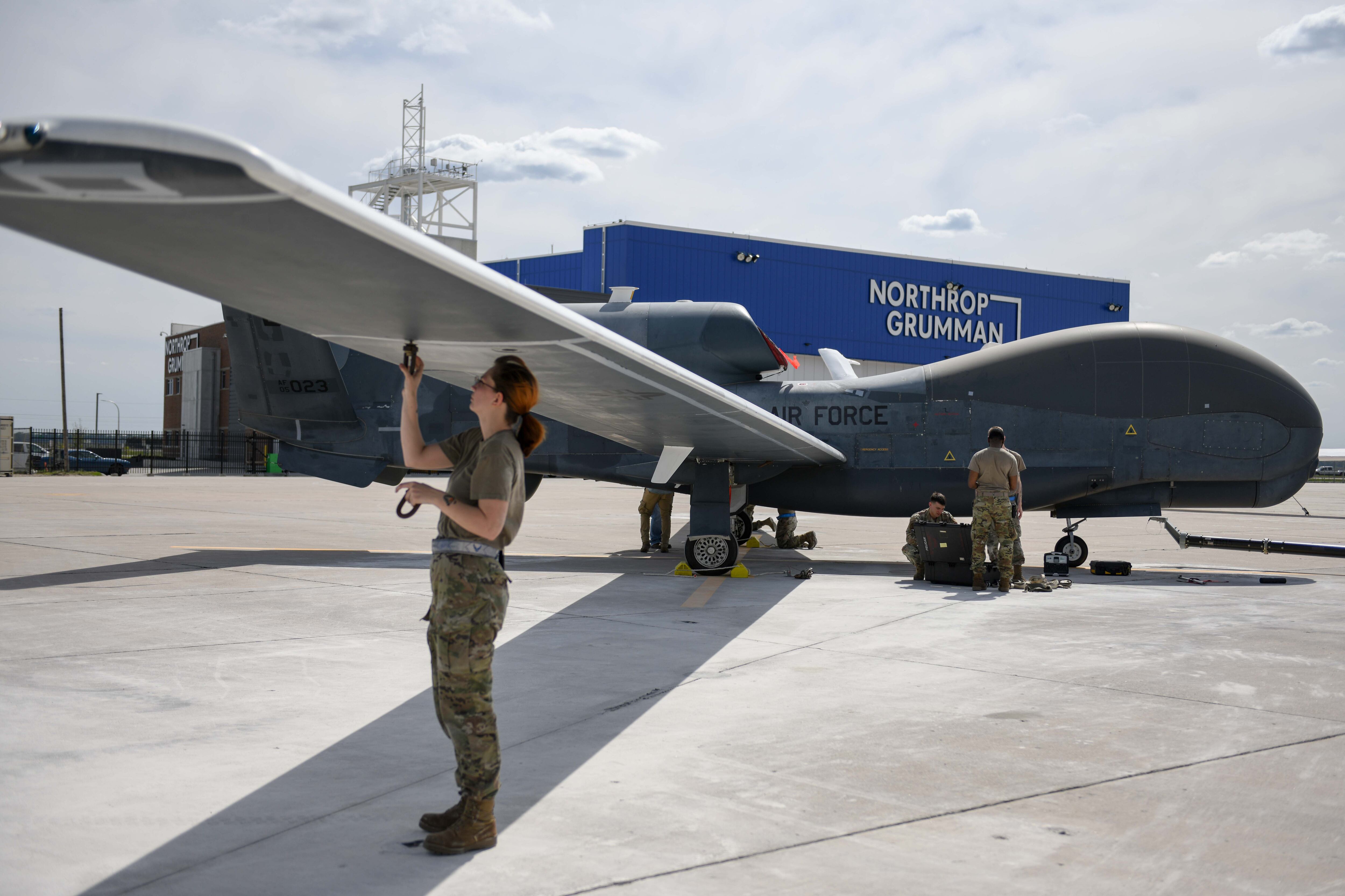 Northrop grumman global hawk discount