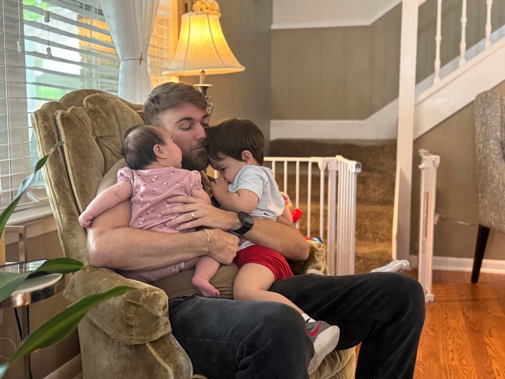 Ice Detains Green Card Holder: What Went Wrong After 23 Years? - cbpyylh