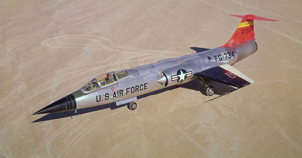 pensionist Fakultet oprejst The F-104 Starfighter was supposed to be the Air Force's fastest, highest-flying  combat jet