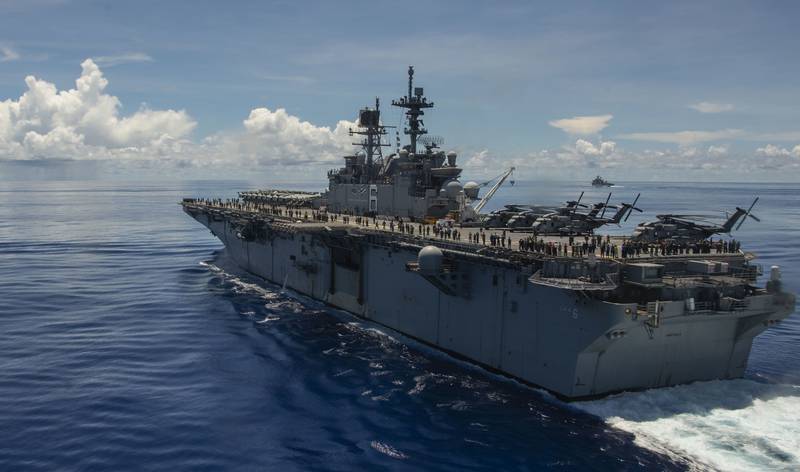 USS America (LHA 6) steams in formation with the aircraft carrier USS Ronald Reagan (CVN 76) on Sept. 25, 2020, in the Philippine Sea in support of Valiant Shield 2020.