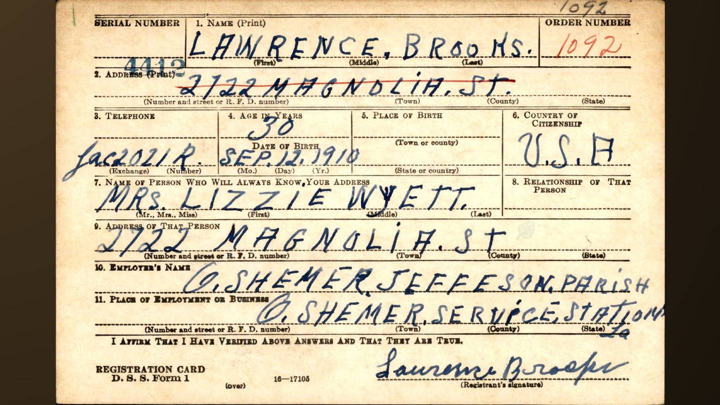 Lawrence Brooks' original draft card from 1940. His birth year was mistakenly calculated as 1910. (Ancestry.com)